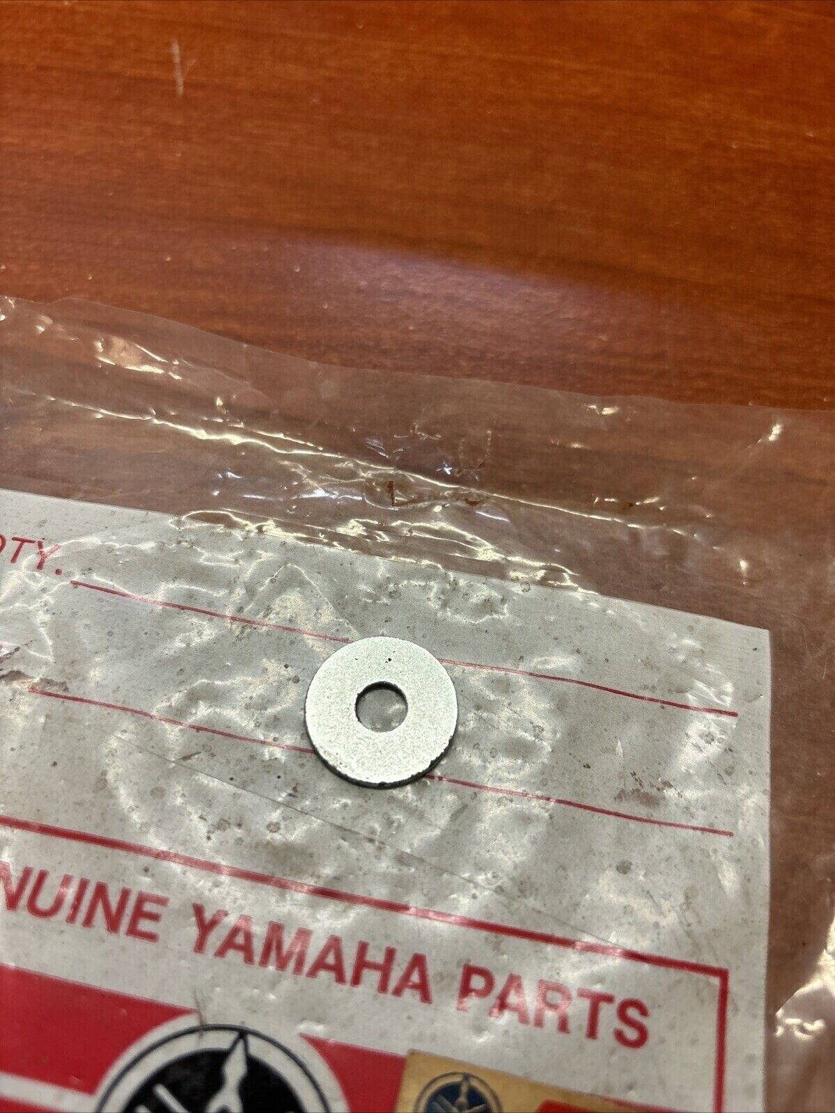 NOS Yamaha PLATE WASHER 90201-06067-00 SUB 90201-06765-00 90201-06380-00 Y182