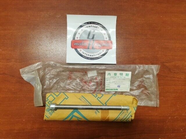 NOS Honda C100 FRONT WHEEL AXLE C100-5426 SUB. 44301-001-000 H68