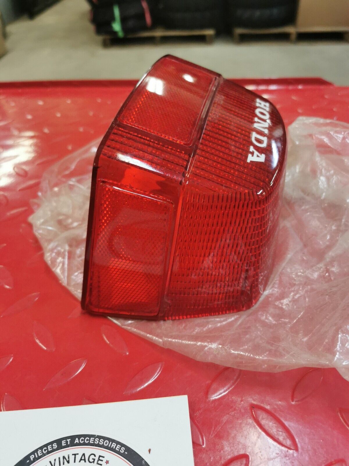 NOS Honda CB750K CX500D TAILLIGHT LENS 33702-415-671 H12