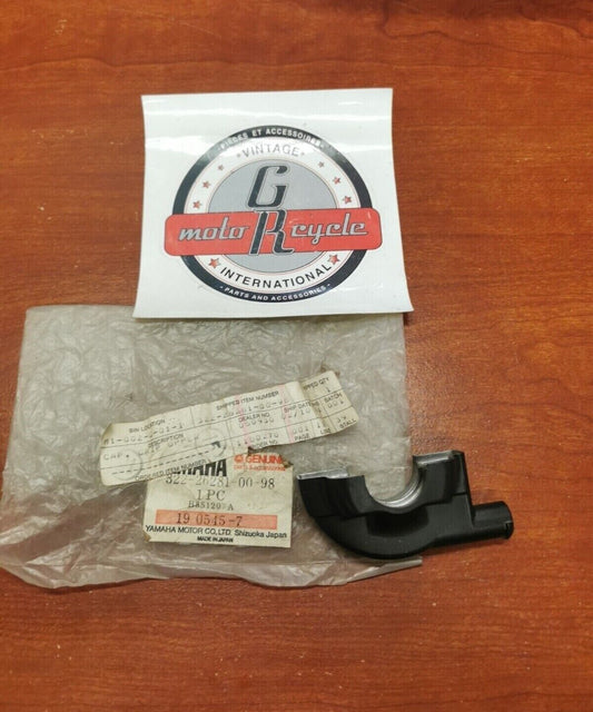 NOS Yamaha YZ100 YZ125 RT2 MX125 MX175 MX360 GRIP UPPER CAP 322-26281-00-98 Y87