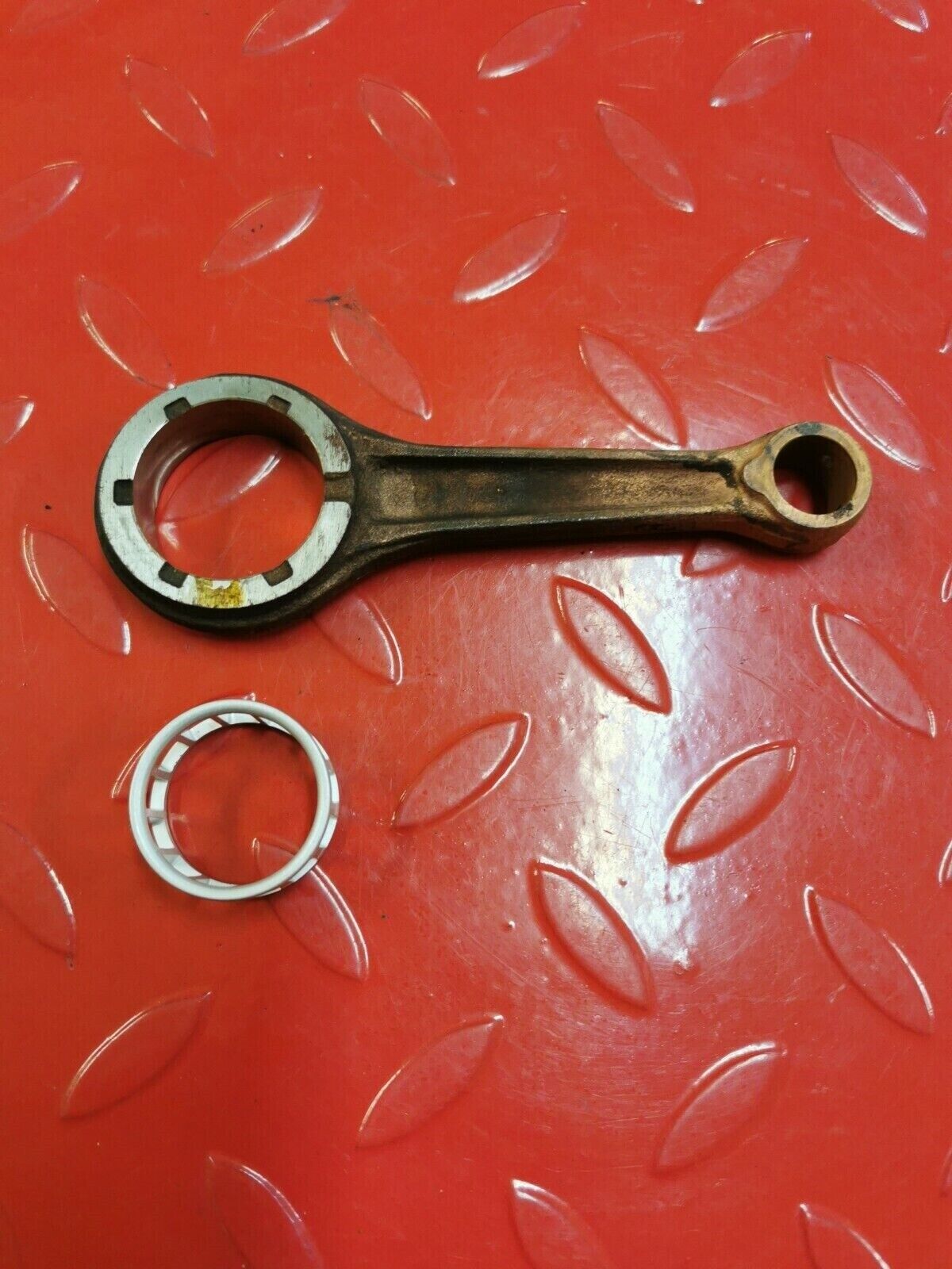 NOS Honda SL175 CB175 CONNECTING ROD 13201-216-000 & RETAINER 13211-235-000 H6