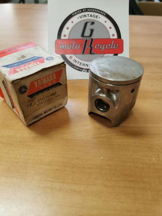 NOS YAMAHA YZ100  PISTON 2ND 0.50    2k5-11636-00 Y45