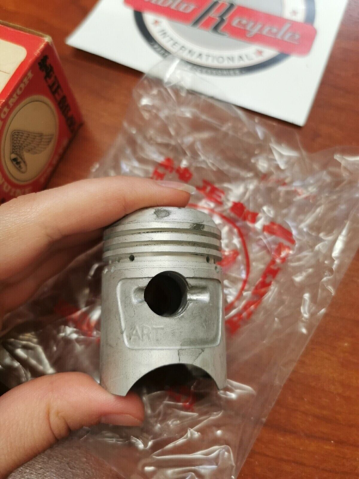 NOS Honda CA110 PISTON (OS 0.25) 13102-011-010 H34