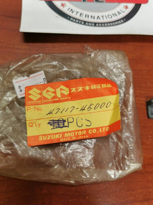 NOS Suzuki GS250 GS550 GS1000 GS1100 VL1500 FRAME COVER CUSHION 47117-45000 S17