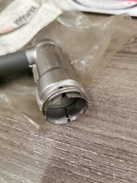 NOS Yamaha YJ550RK XT125J XT200K XT200J PLUG CAP ASSEMBLY 4U8-82370-31-00 Y139