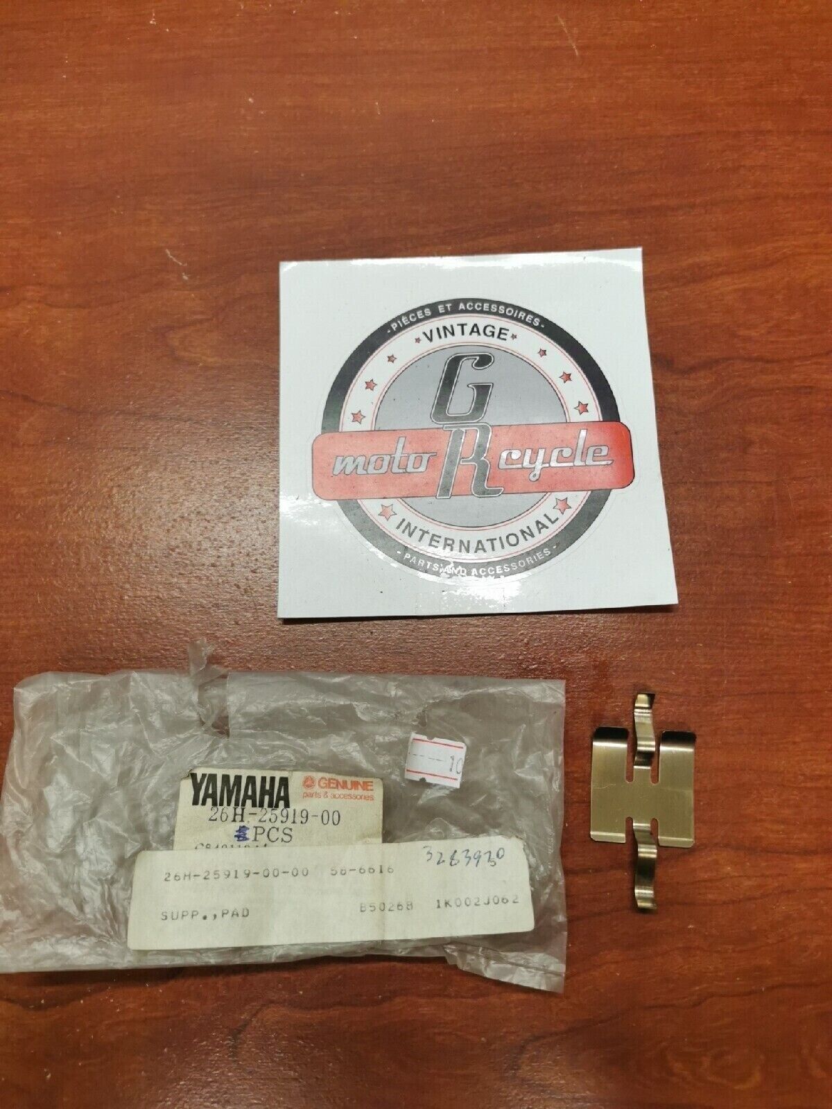 NOS Yamaha PAD SUPPORT 26H-25919-00-00 Y68