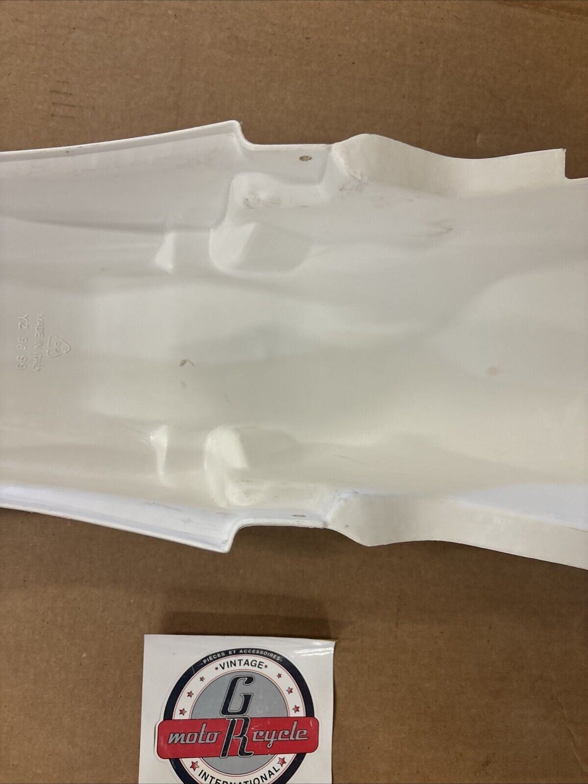 UFO PLAST 1996 - 2001 YZ125 YZ250 REAR FENDER WHITE YA02897-046
