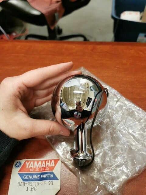 NOS Yamaha FS1 FRONT LEFT FLASHER LAMP TURN SIGNAL 353-83310-36-93 Y128
