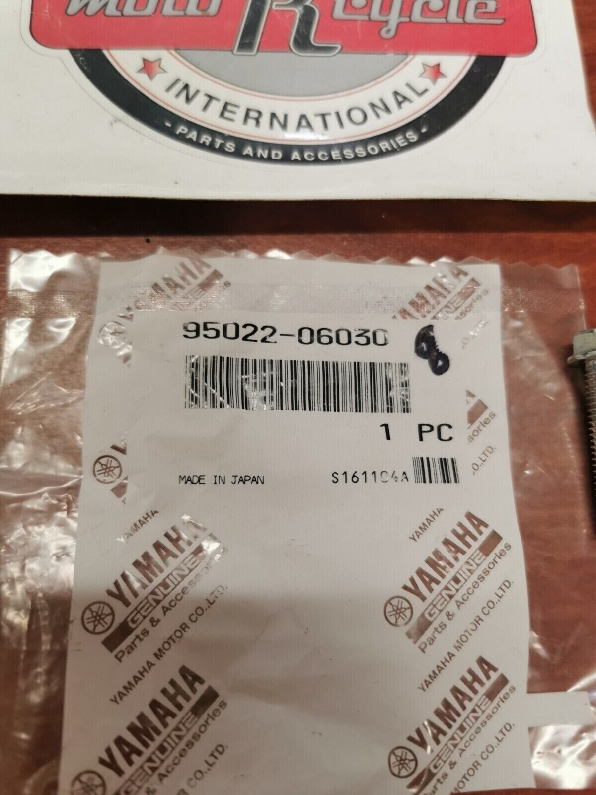 NOS Yamaha YXE85 YXM70 YFM35 YXC70 FLANGE BOLT 95022-06030-00 Y83