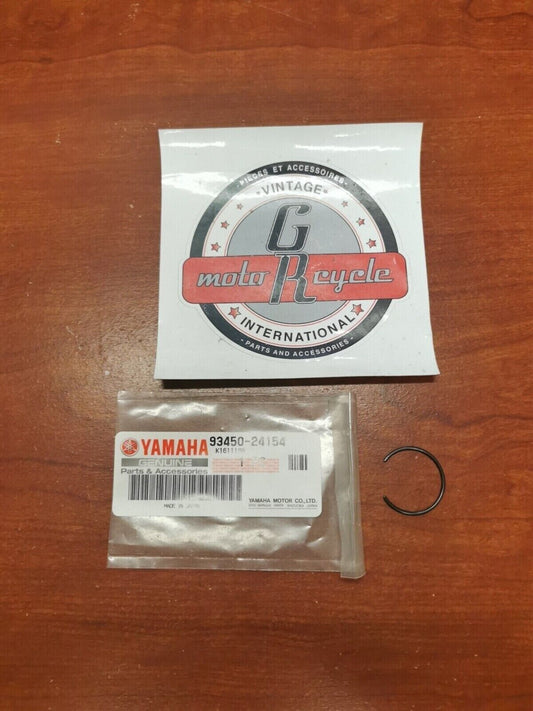 NOS Yamaha YFM70 YXM700 YXC70 XV19 XVS13 YFM550 CIRCLIP 93450-24154-00 Y81