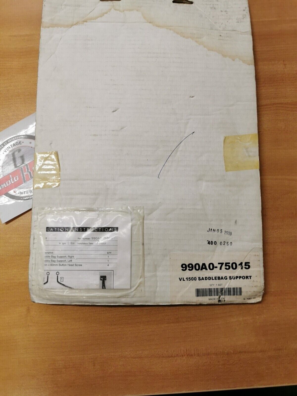 NOS  SUZUKI VL1500 2005 - 2009  SADDLEBAG SUPPORT  990A0-75015-001  S10