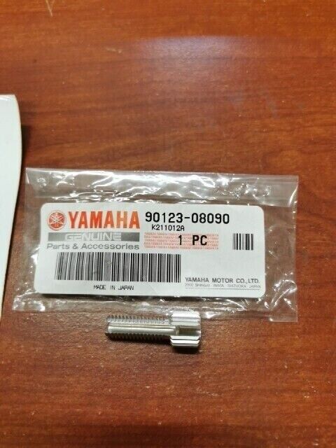 NOS Yamaha IT200 TT600 TY250 WR250 WR400 YZ125 BOLT (23X) 90123-08090-00 Y107