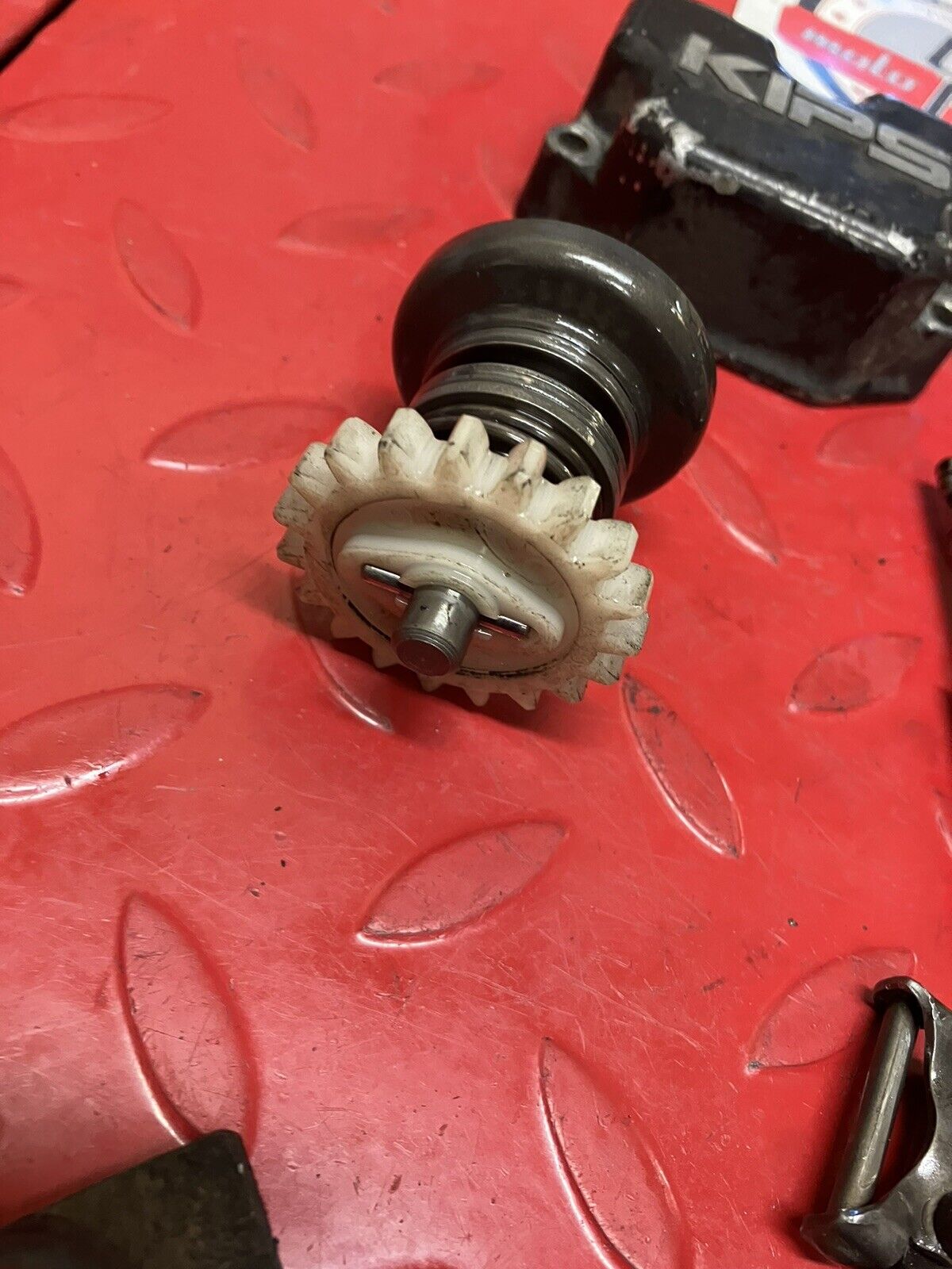 Kawasaki KX125 1986 complete power exhaust valve assembly cover governor shaft