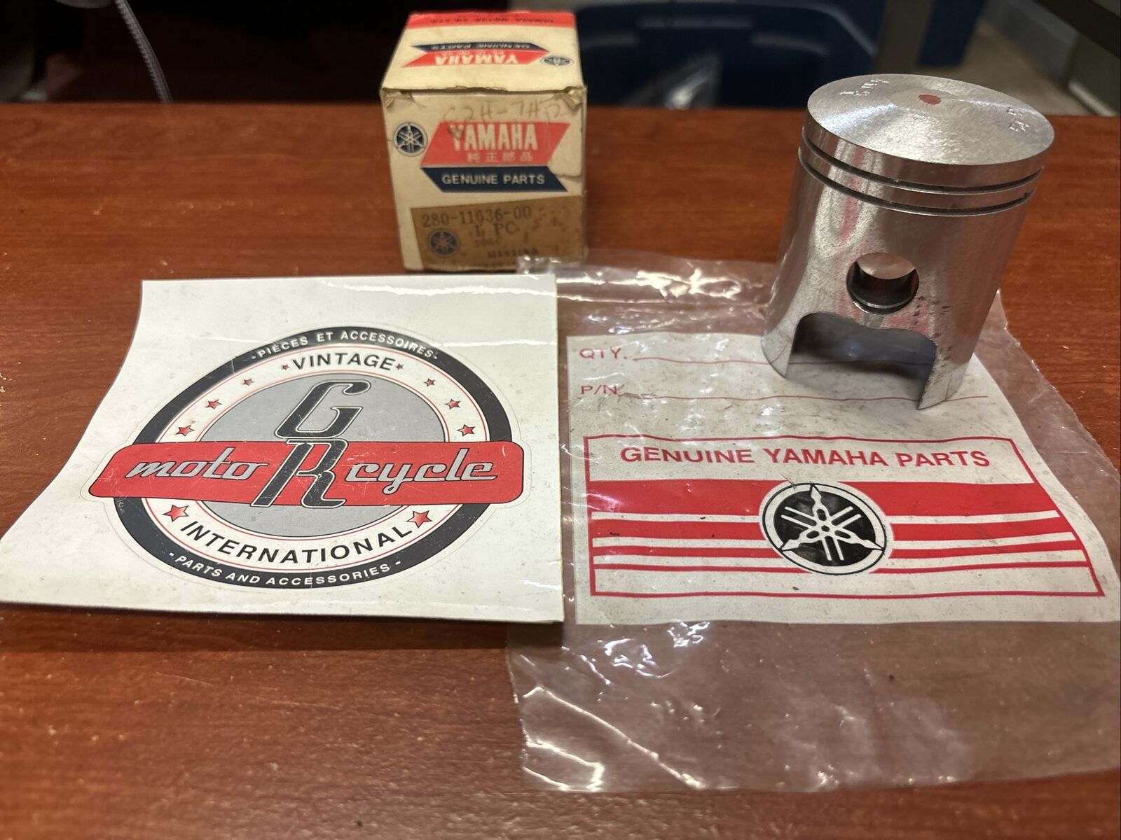 NOS Yamaha 1972 DS7 PISTON O/S 0.50 280-11636-00-00 Y176