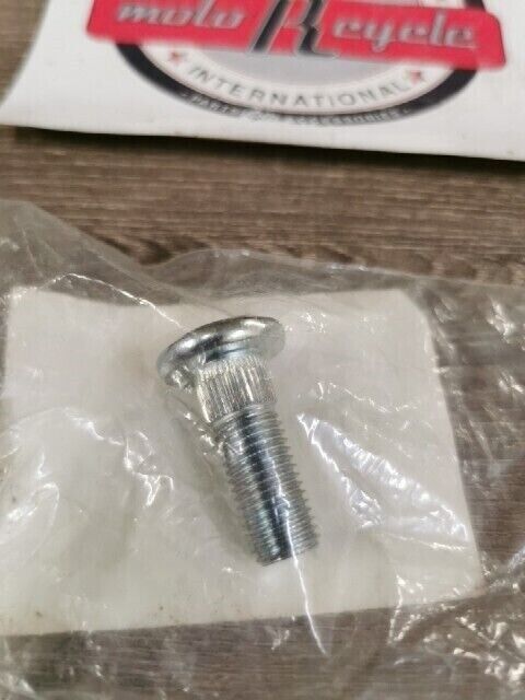 NOS HONDA TRX350 1986 - 1991 BOLT WHEEL 10X28 90104-HA7-670  H102