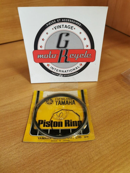 NOS YAMAHA   DT250 PISTON RING  SET STD  2N6-11610-00-00 Y48