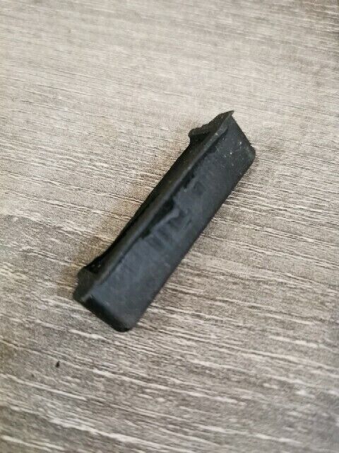 NOS YAMAHA TX650 1974 - 1976 XS650 DAMPER SIDE COVER 447-21717-00-00 Y155