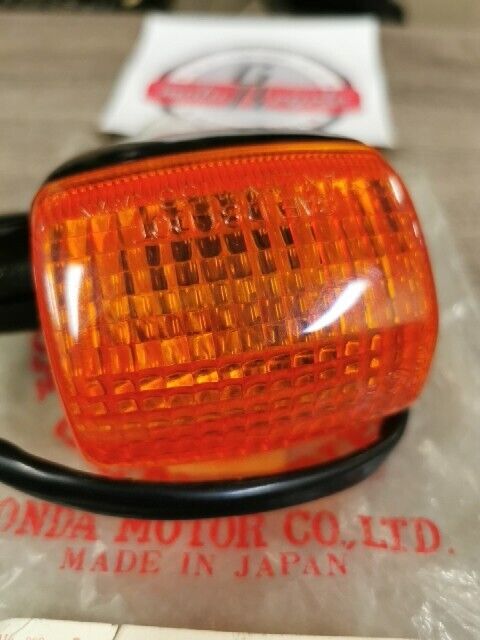 NOS HONDA VF1000F VF1000R 1984 TURN SIGNAL WINKER ASSY L FRONT 33450-MB6-671 H89