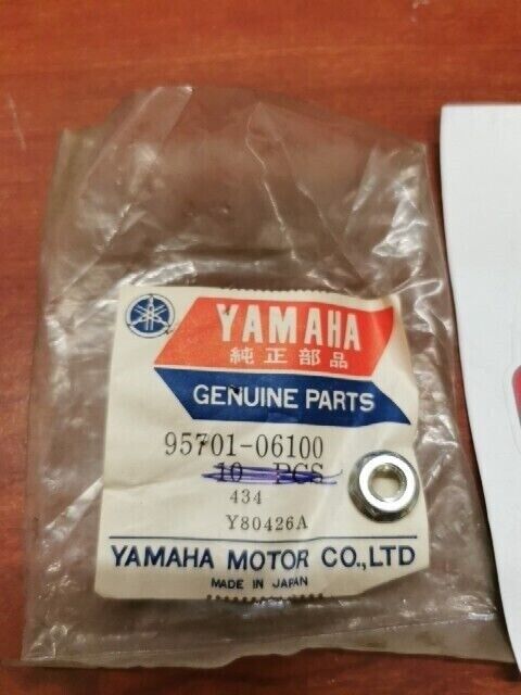 NOS Yamaha FLANGE NUT 95701-06100-00 SUB 95701-06500-00 95704-06500-00 9578 Y129