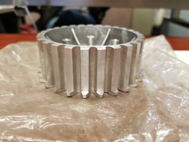 NOS Yamaha CLUTCH BOSS 214-16371-02-00 SUB 214-16371-00-00 214-16371-01-00 Y128