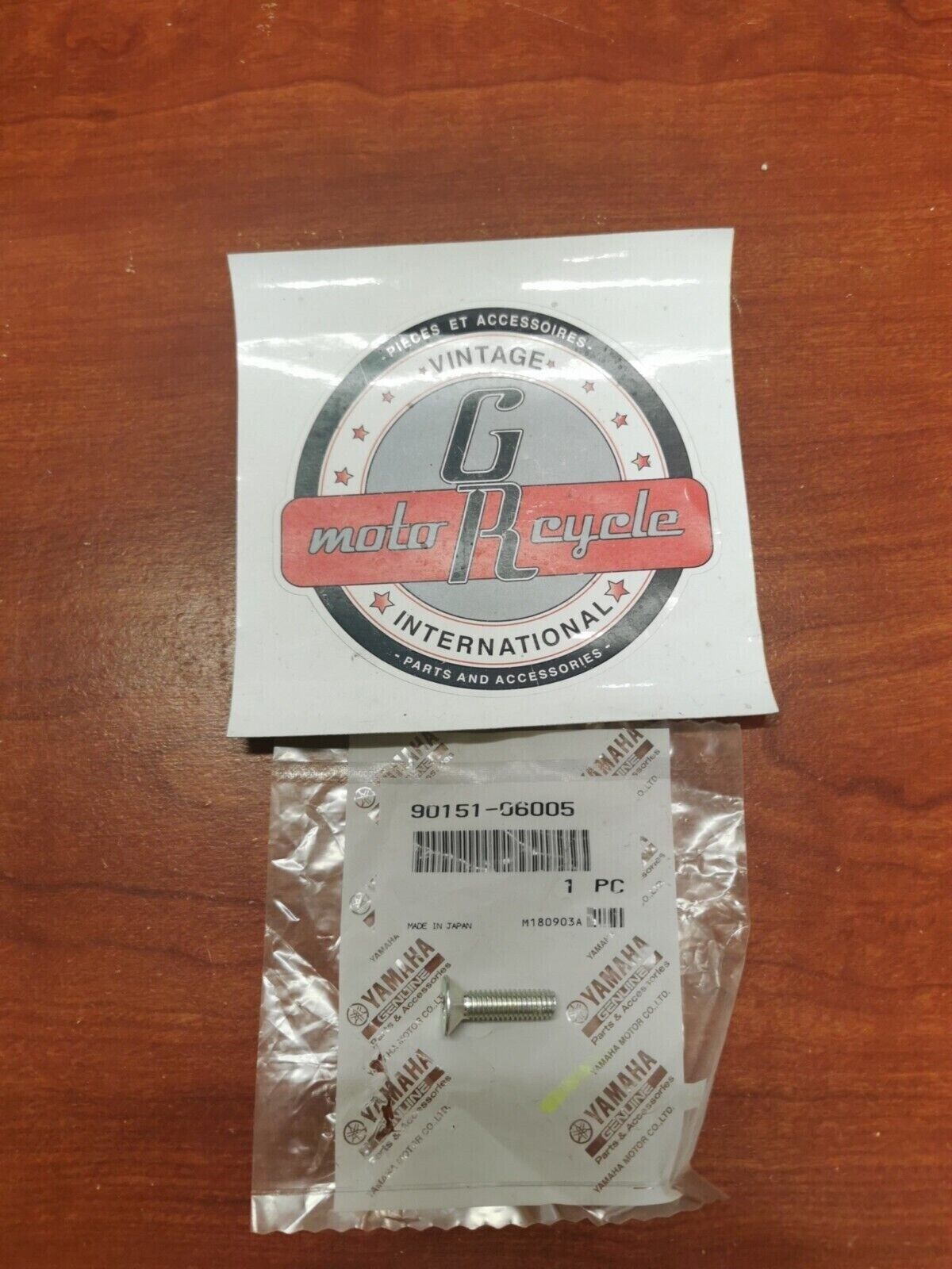 NOS Yamaha RC100 KT100 TZ250 XT250 YFM700 COUNTERSUNK SCREW 90151-06005-00 Y82