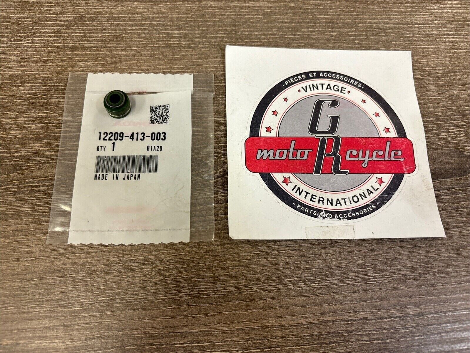 NOS Honda CB250N CB400 CB450 CM400 NT650 VALVE STEM SEAL 12209-413-003 H117
