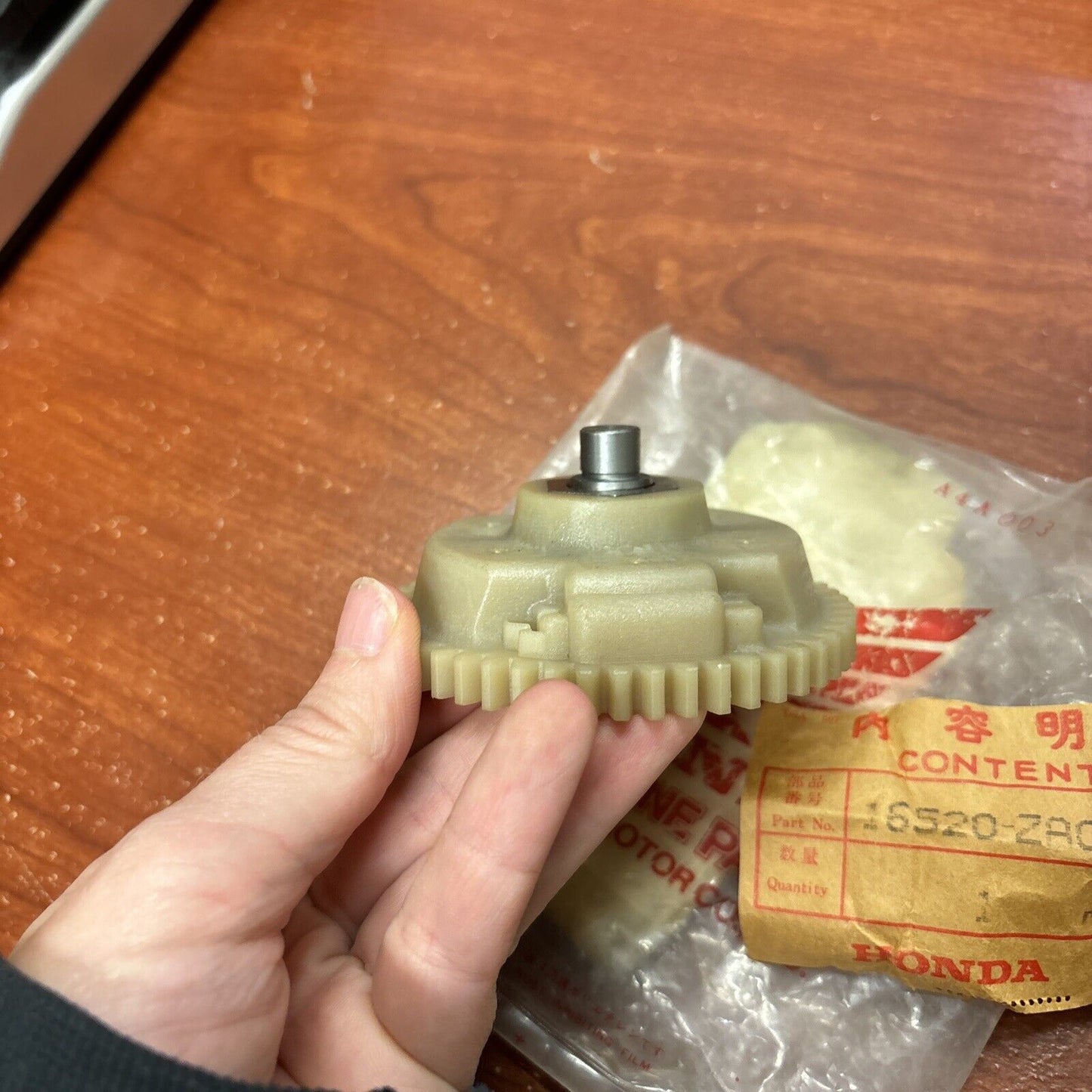 NOS Honda GX360 K1 GOVERNOR SHAFT 16520-ZA0-700 H153