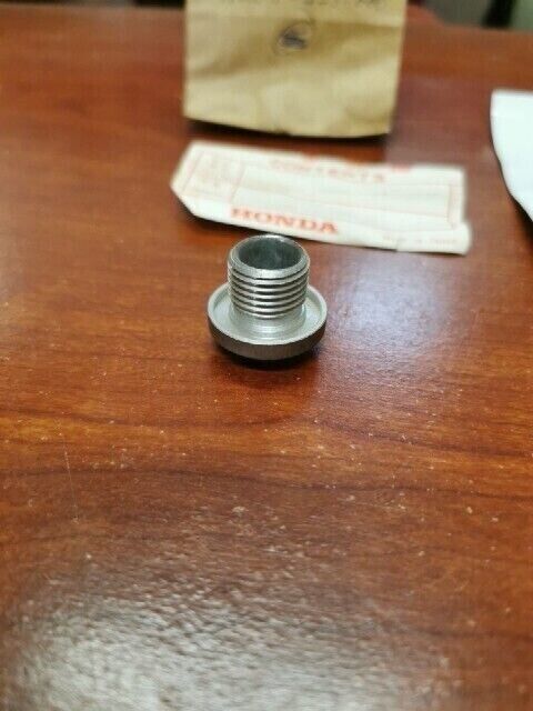 NOS Honda CB350F CB400F OIL PASSAGE CAP 11208-333-000 H98