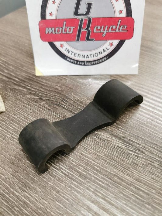 NOS YAMAHA RD125 RD200 1972 - 1976  DAMPER  LOCATING 2    307-24182-00-00   Y53