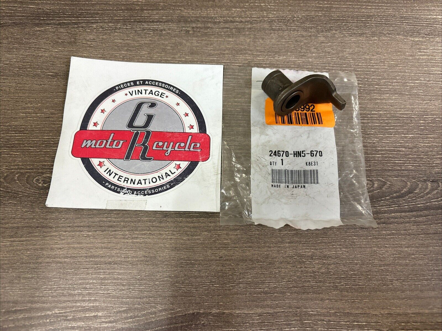 NOS Honda TRX350F TRX350T SUB GEARSHIFT SPINDLE ARM 24670-HN5-670 H139