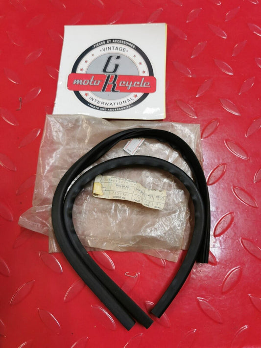 NOS YAMAHA CA50 1983 - 1986 MOLD FENDER KIT 14T-21529-00-00 Y30