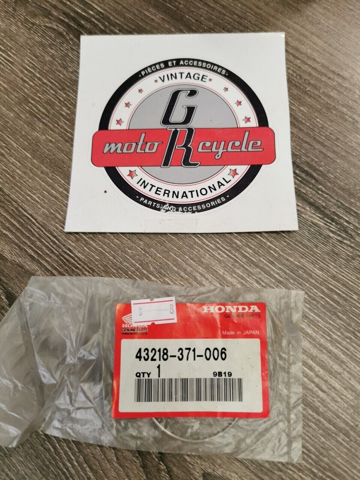 NOS HONDA DUST COVER CLIP 43218-371-006 H50