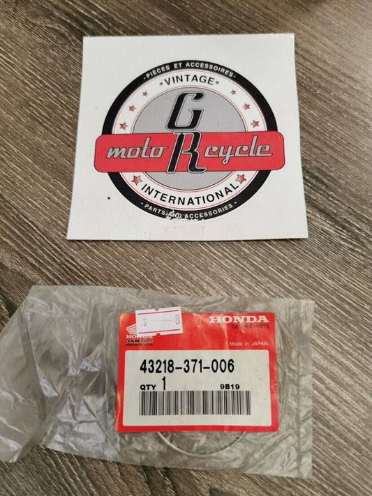 NOS HONDA DUST COVER CLIP 43218-371-006 H50