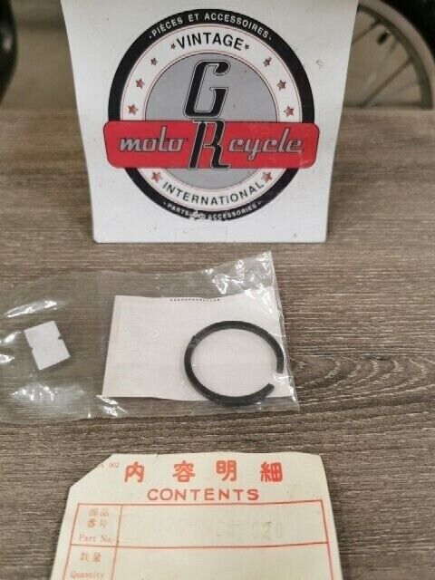 NOS HONDA CR125R 1984 - 1986 RING PISTON  51437-KA3-731 H74