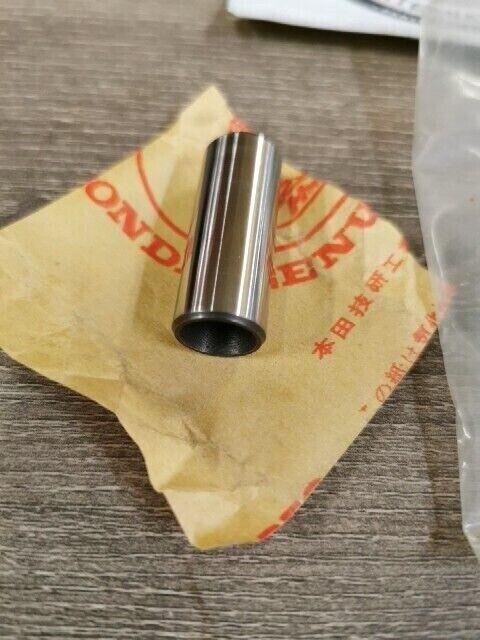 NOS HONDA C92 CA92 CB125 CB92 1959 PIN PISTON 13111-216-000 H77