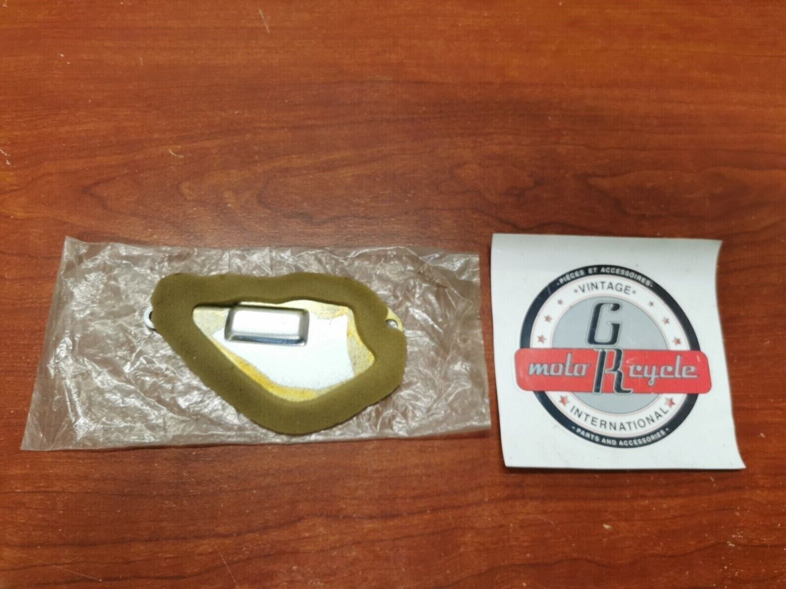 NEW NOS SUZUKI TC100 TC125 TS185 TS100 OIL PUMP INSPECTION CAP 11380-27300 S30