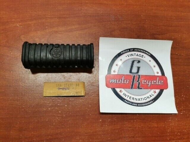 NOS Yamaha REAR FOOT REST COVER 168-27433-10-00 SUB 168-27433-00-00 Y115