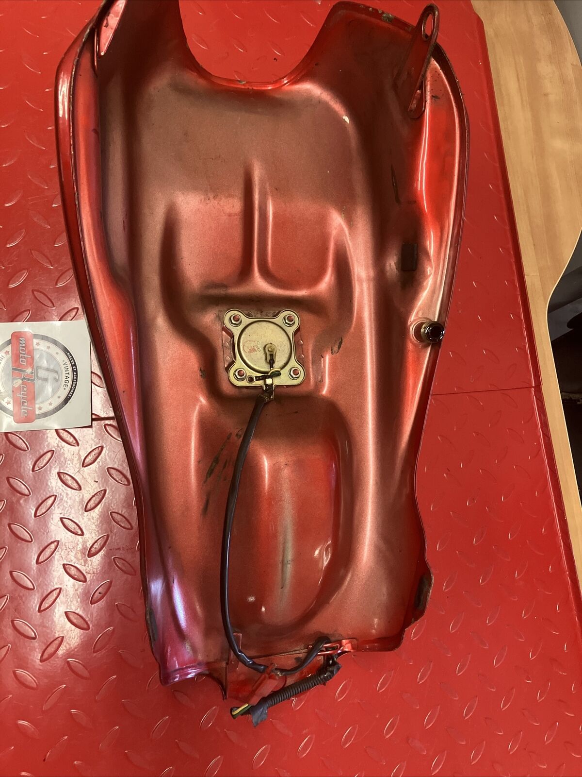 Honda VF700S 1984 sabre 700 Fuel tank gas petrol reservoir
