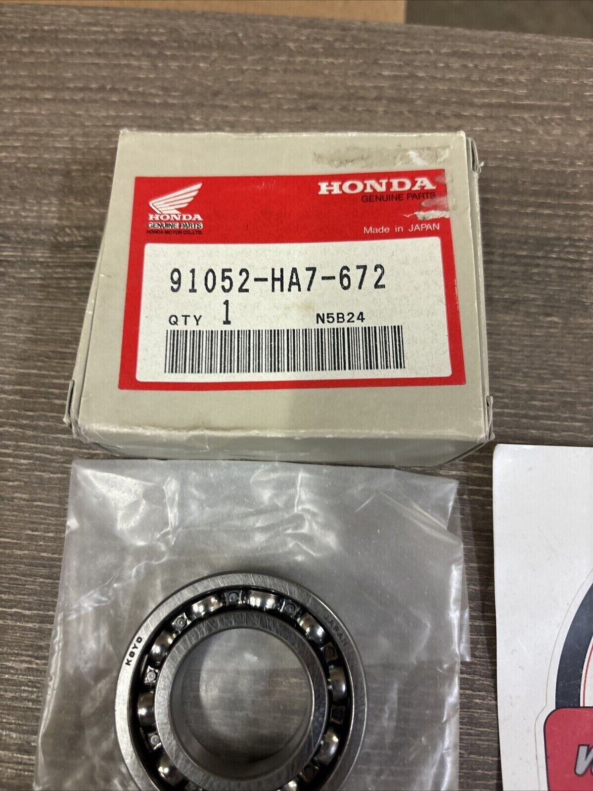 NOS Honda TRX300FW TRX350 TRX350D BALL BEARING 28X52X12 91052-HA7-672 H125