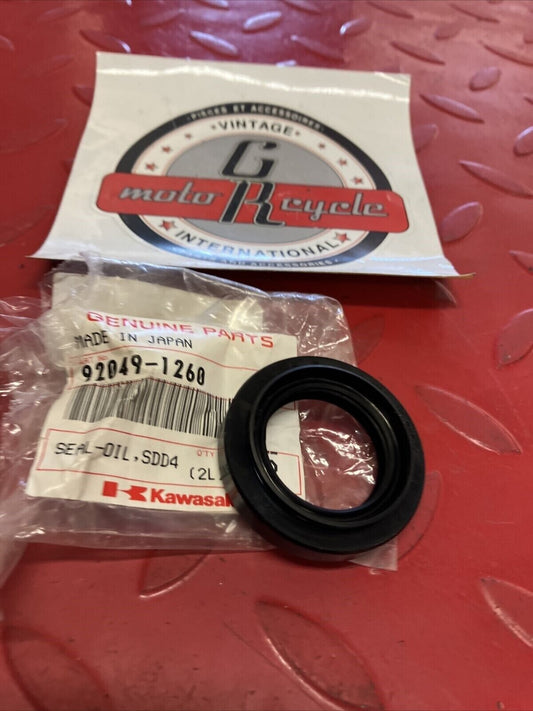 NOS KAWASAKI OIL SEAL SDD4 92049-1260 K12