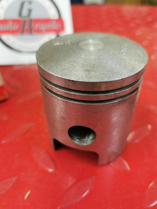 NOS YAMAHA YM1 TM2C  PISTON 60.25   159-11631-10  Y50