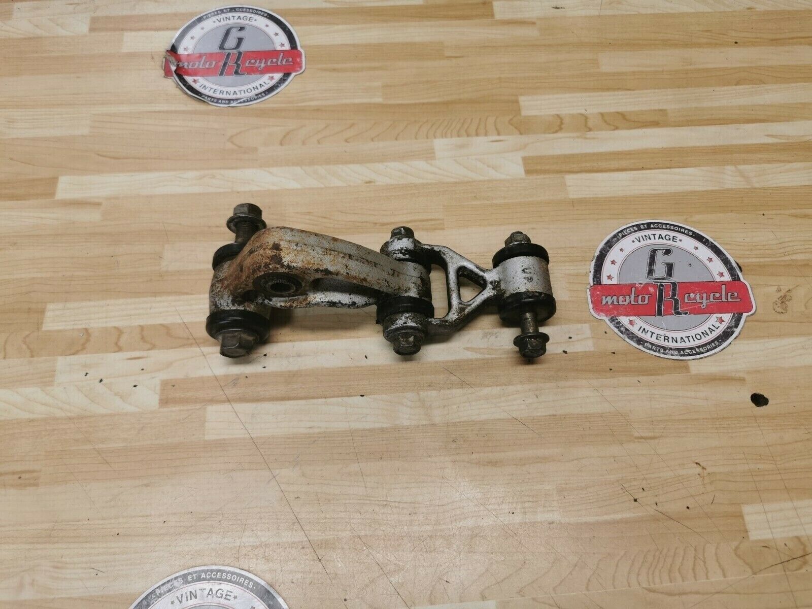 Honda XL200R 1984 swingarm rear shock linkage dogbone 1983 52460-KB9-000