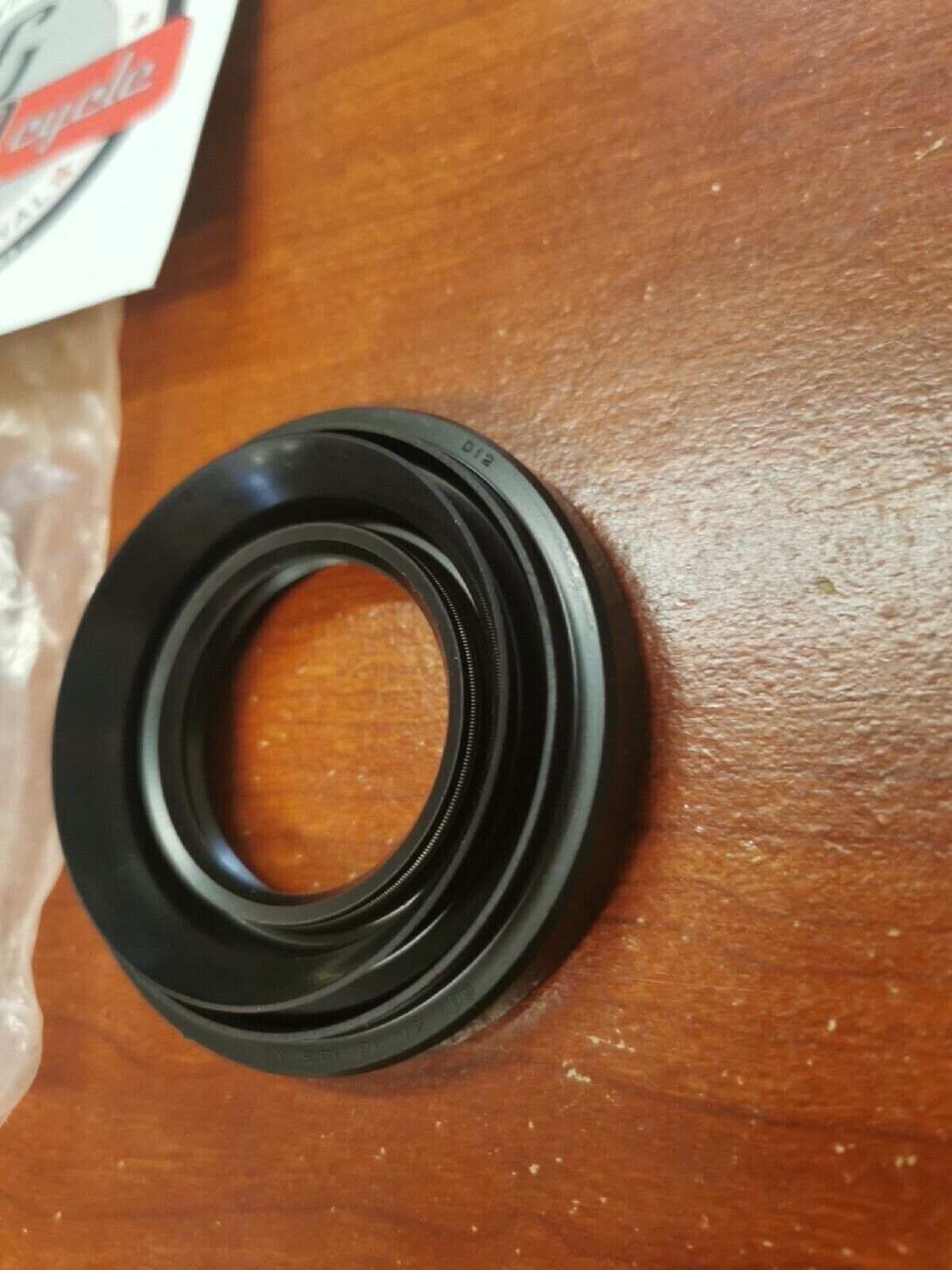 NOS Honda TRX520 TRX500 TRX420 TRX450 (41X76X19) DUST SEAL 91253-HM7-003 H36 