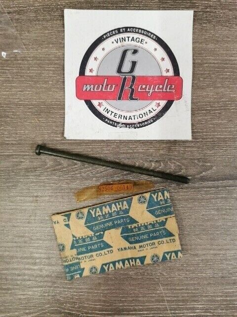 NOS YAMAHA RD200A 1974 RD200B 1975 RD200C SCREW PAN HEAD 92506-06140-00 Y151