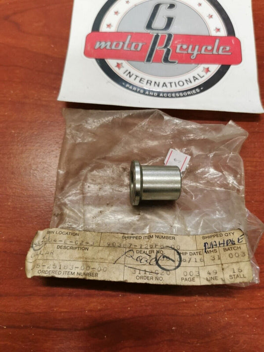 NEW NOS Yamaha YZ80 TTR125 XT125 XT200 FRONT WHEEL COLLAR 90387-126F8-00 Y93