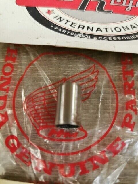 NOS HONDA CB250 CB350 PIN KNOCK 11X18 94301-11180  H83