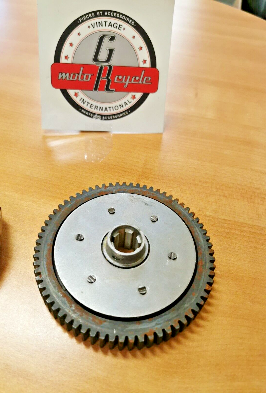 NOS HONDA  CM91  A   CT90  K2 K3 K5   GEAR  PRIMARY DRIVEN  23110-028-000 H22
