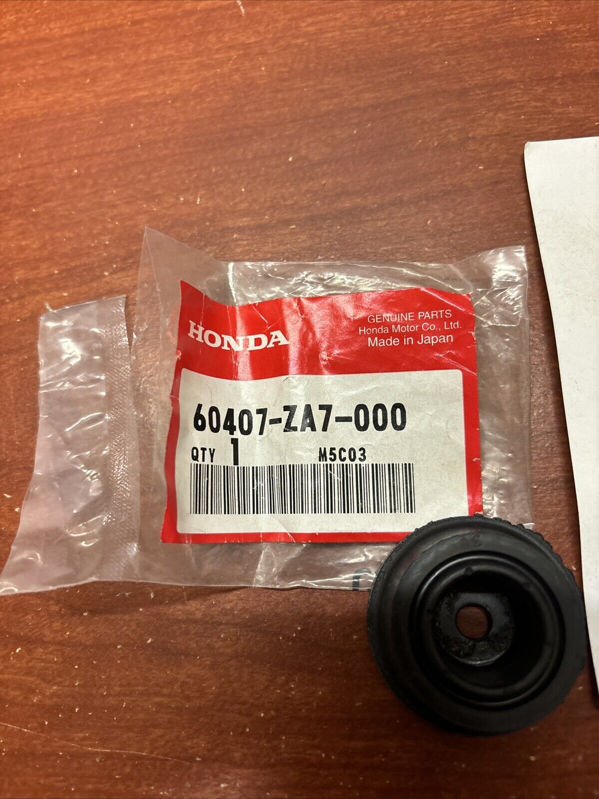 NOS Honda GX100 GXH50 EU3000IS EX3300S EX4500S LOWER RUBBER 60407-ZA7-000 H182