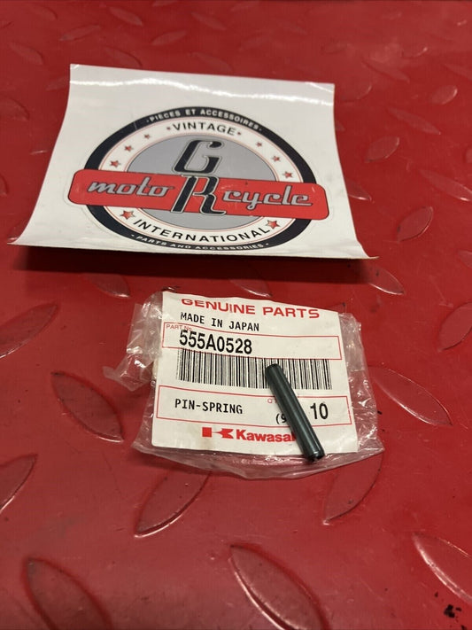 NOS KAWASAKI SPRING PIN 555A0528 K15