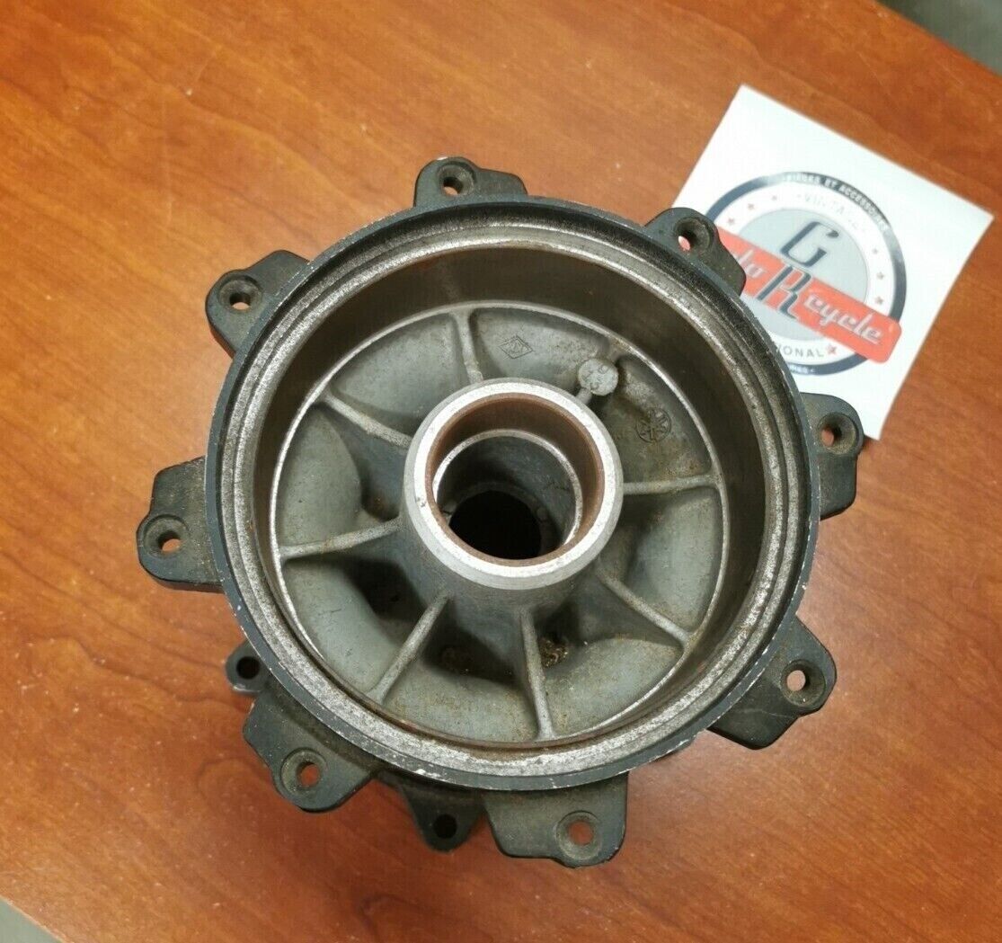 NOS Yamaha TT350 YZ250 TT600 REAR HUB 56A-25311-00-98 Y85